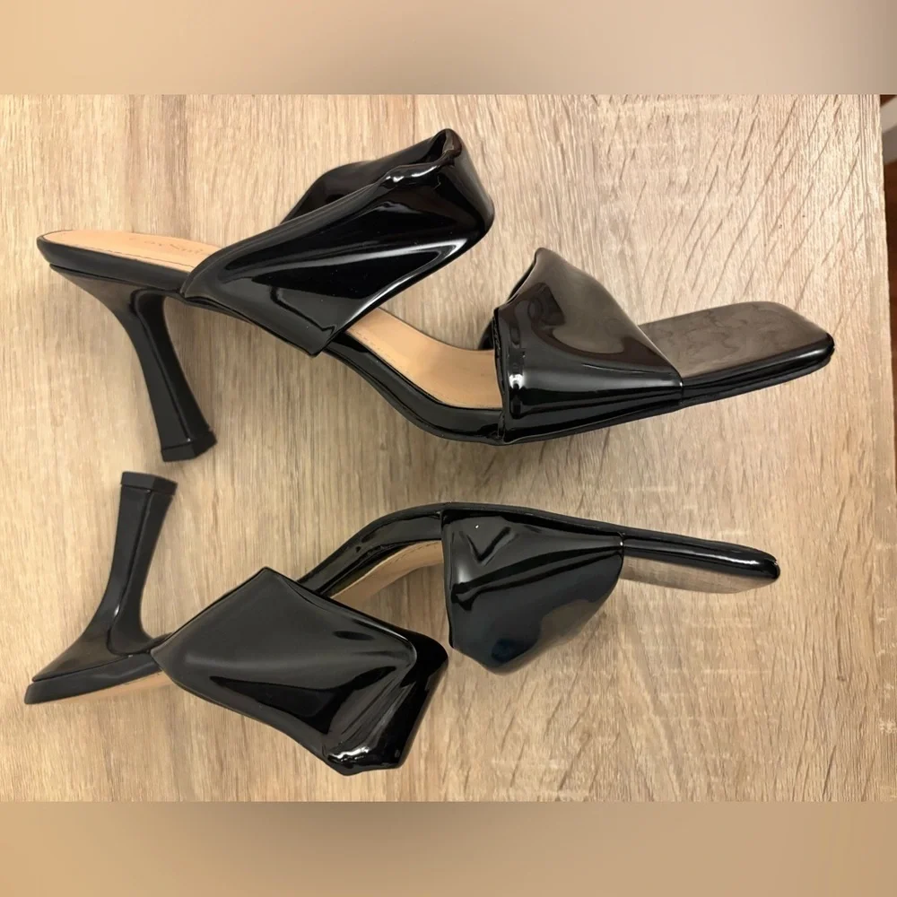 Lov mark Chic Black Women's Heels Size 8.5
